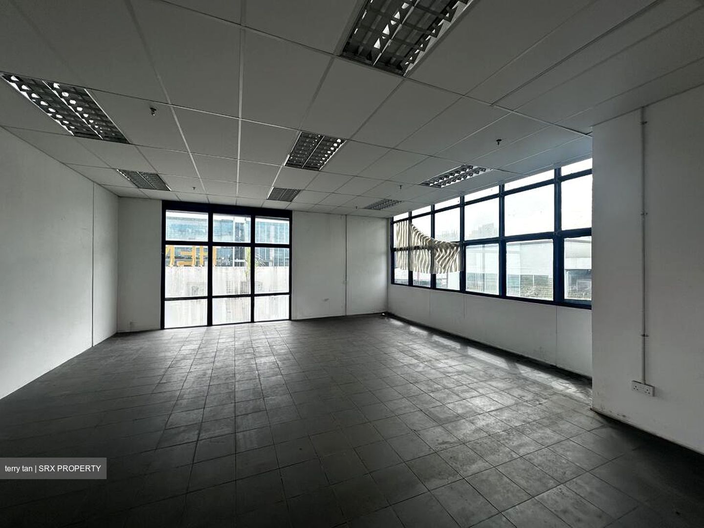 Heng Loong Building (D23), Factory #496063971